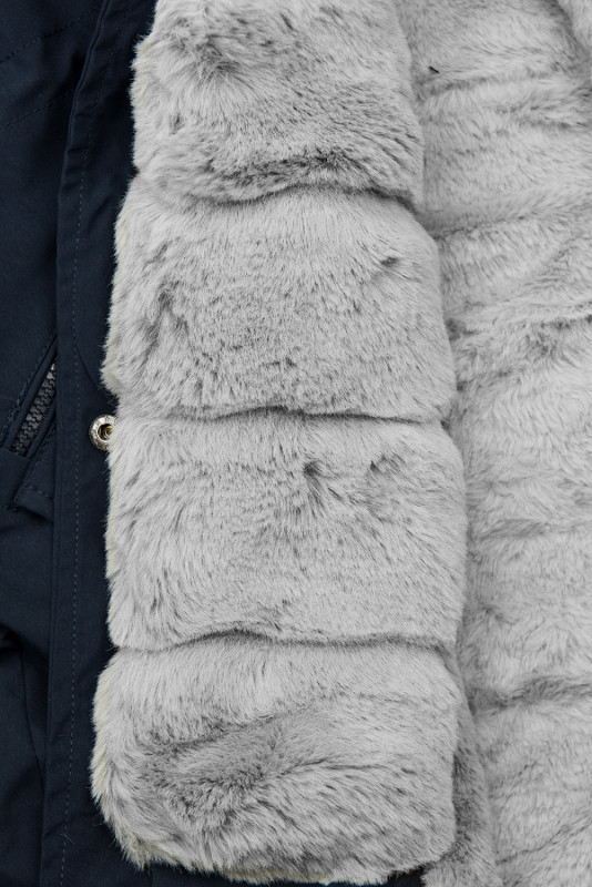 Tmavomodrá parka s odnímateľným kožušinovým lemom