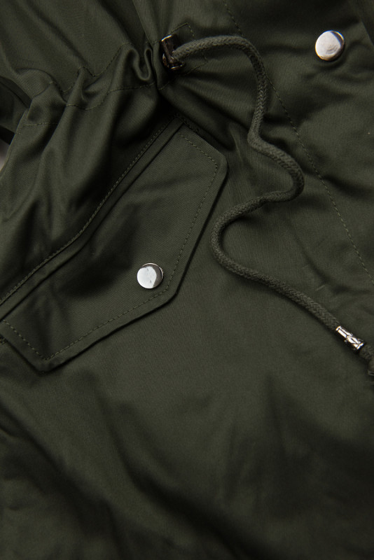 Khaki parka so sivým kožušinovým lemom