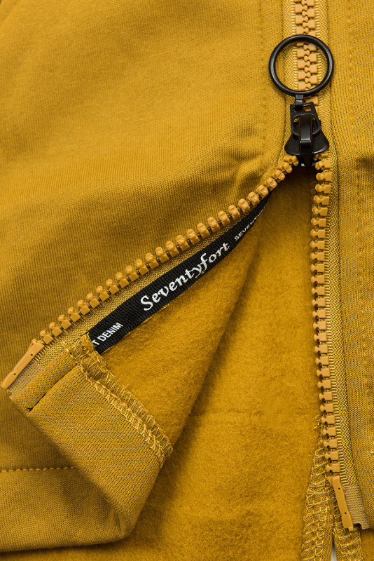Mustard mikina so vzorovanou kapucňou