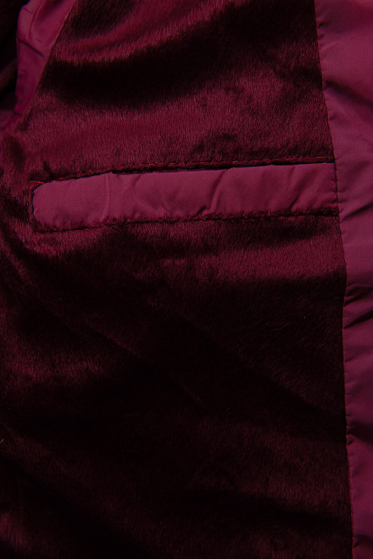 Burgundy zimná bunda v prešívanom dizajne