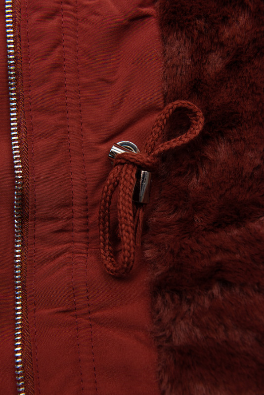Červenohnedá parka s plyšom a kožušinou