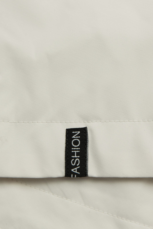 Krémová jarná parka s vysokým golierom