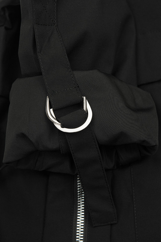 Predĺžená parka s potlačou v kapucni čierna