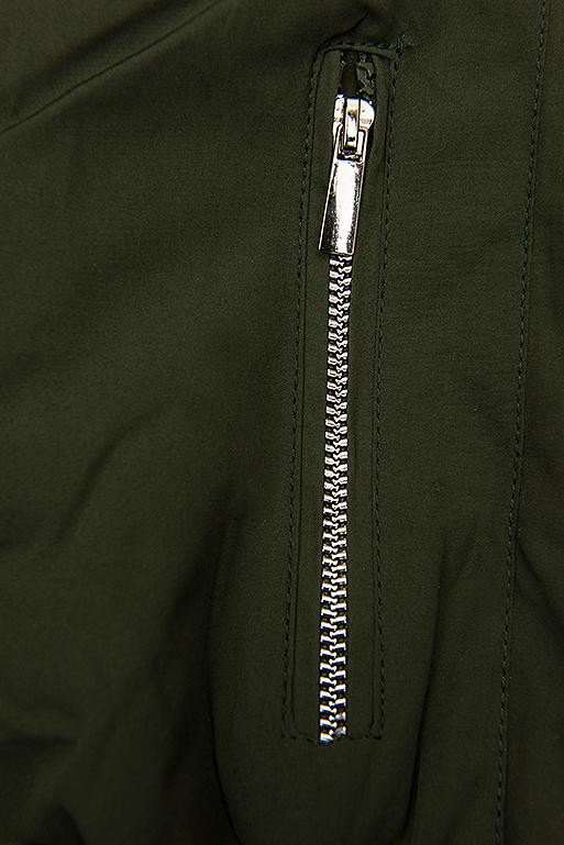 Khaki-biela parka na zimu