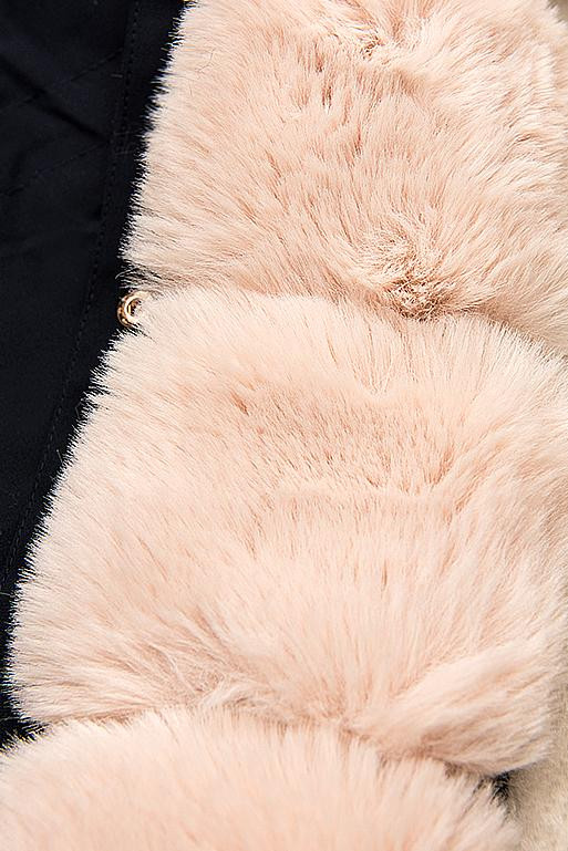 Modro-béžová zimná parka s kožušinovým lemom