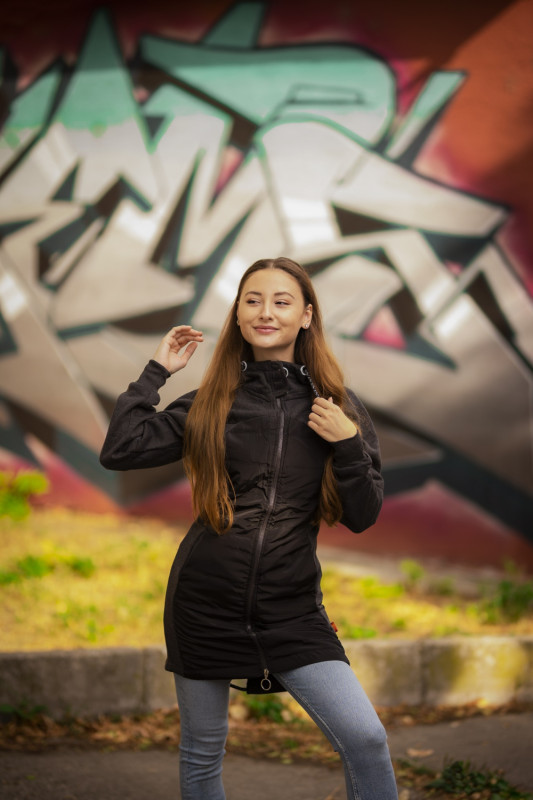 Grafitová mikina v kombinovaných materiáloch