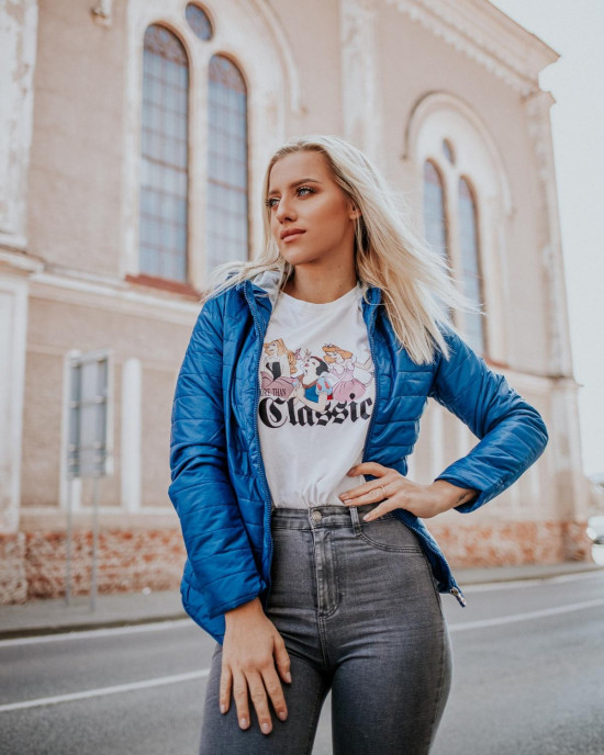 Modrá ľahká prešívaná bunda