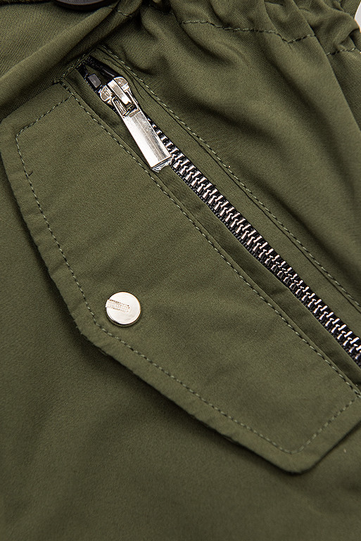 Khaki/čierna parka s kapucňou