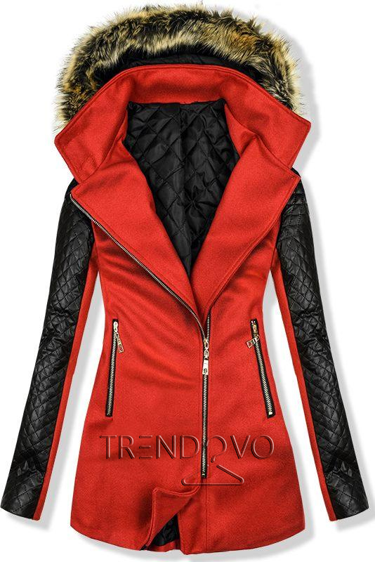 Červený kabát s koženkovými rukávmi