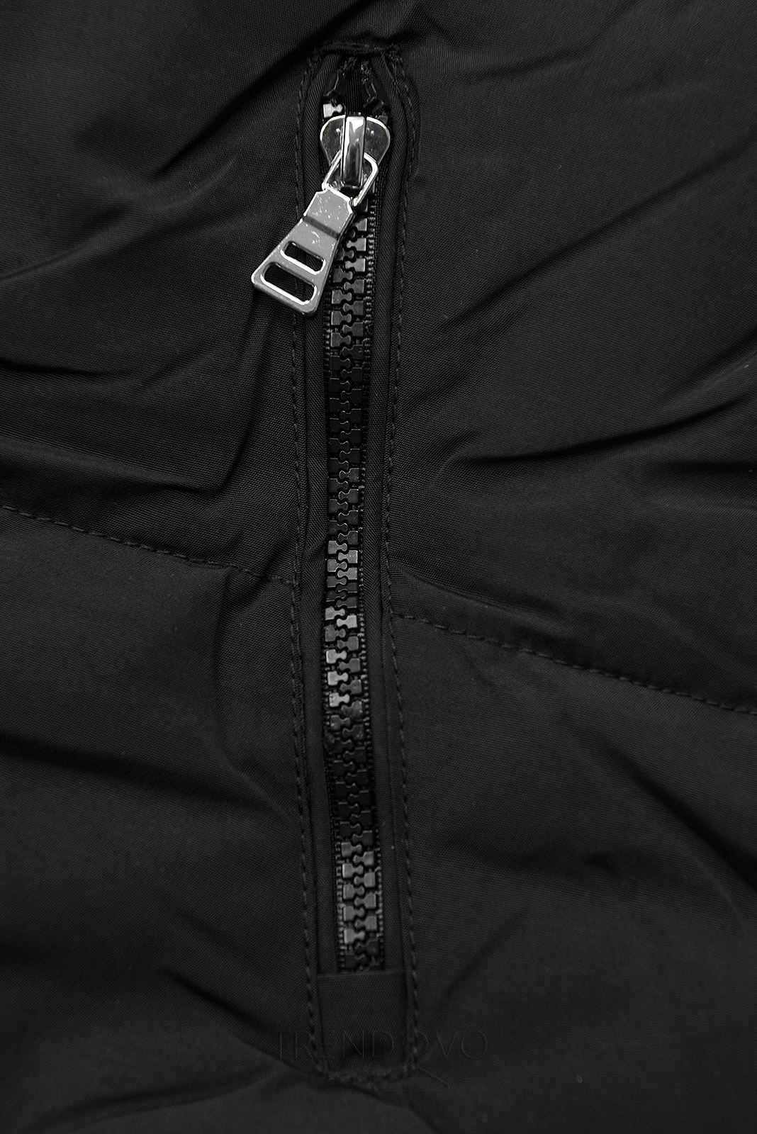 Čierna zimná bunda