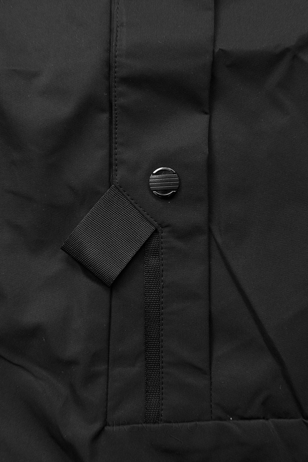 Prechodný plášť s opaskom čierny