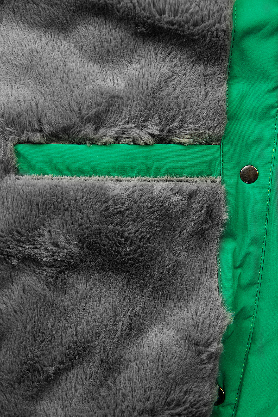 Zelená prešívaná zimná bunda s plyšom