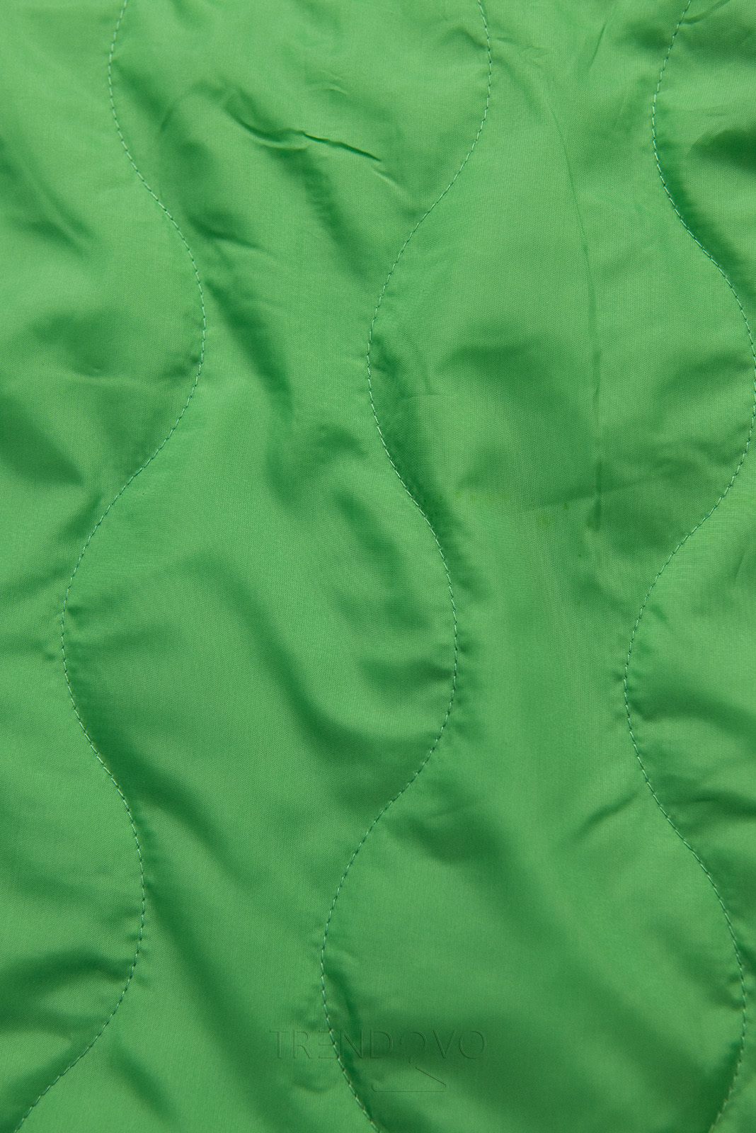 Zelená vesta so vzorom