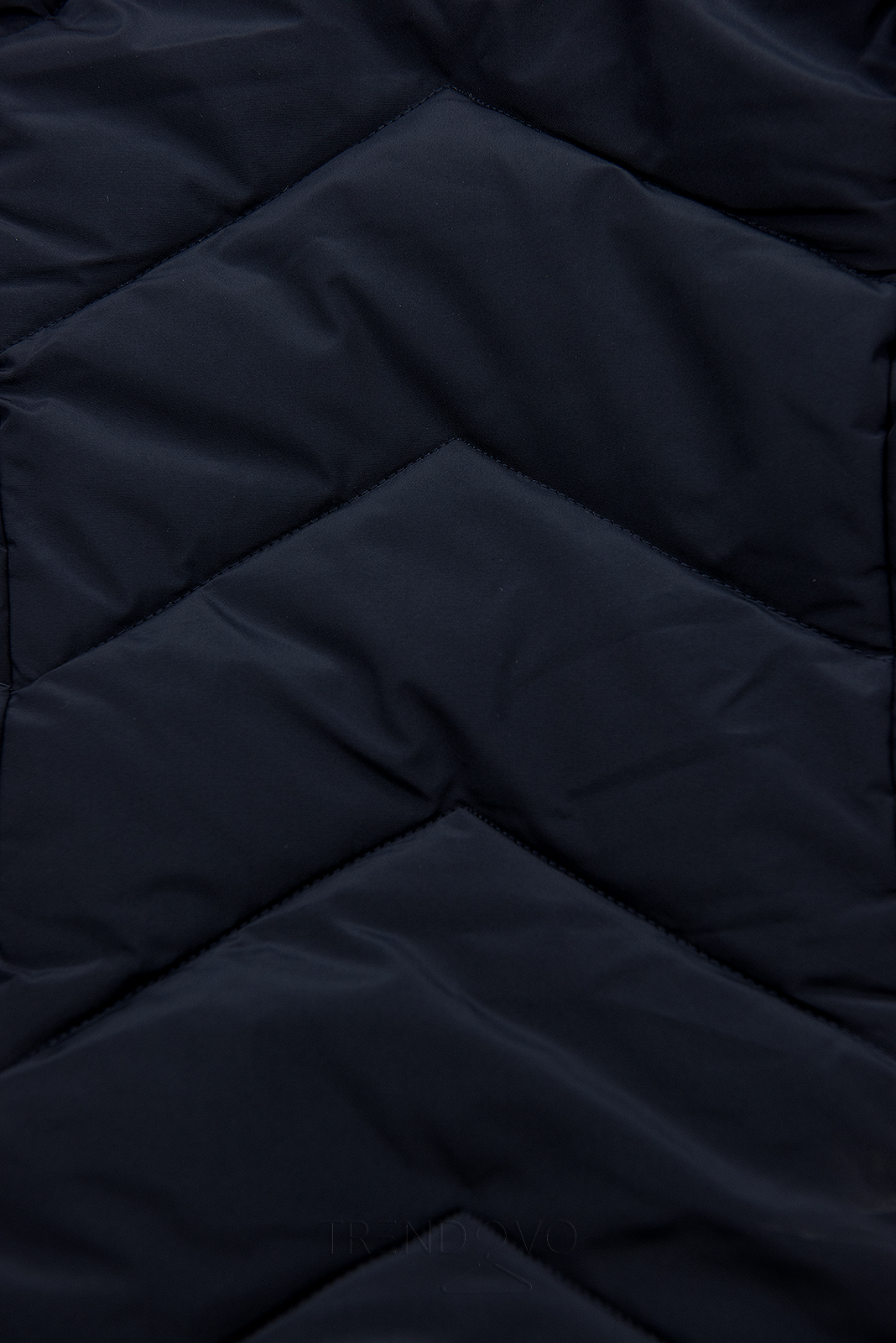 Tmavomodrá prešívaná zimná bunda s odnímateľnou kapucňou