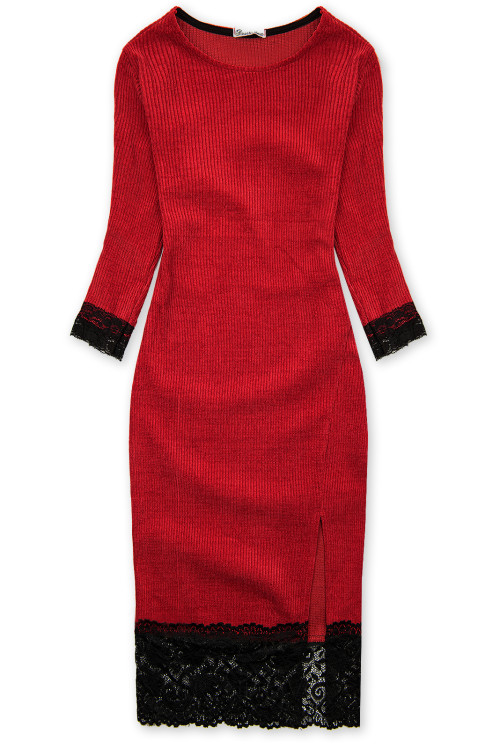 Červené šaty s čipkou