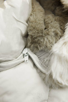Krémová prešívaná zimná bunda s odopínateľnou kapucňou