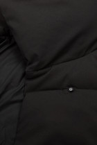 Čierna prešívaná zimná bunda s opaskom