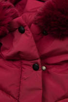 Vínovočervená zimná bunda tvarovaná pre širšie boky