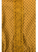 Mustard elegantné bodkované šaty